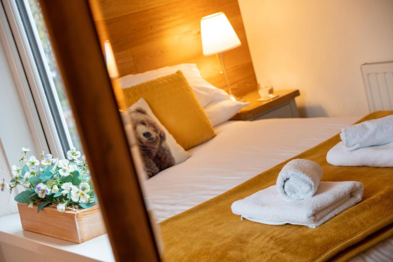 Woodland Cottage - Private Courtyard - Pet Friendly Retreat In The Heart Of Windermere Eksteriør billede